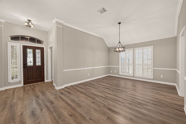 Photo - 1527 Lake Pauline Ct
