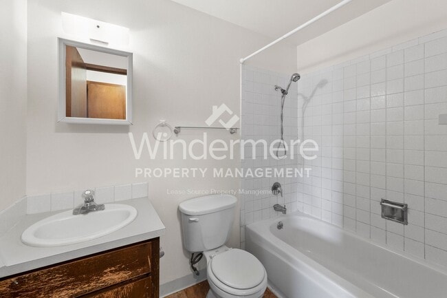 3005 S Whipple Rd Unit 3