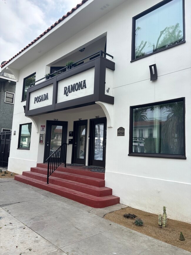 Building Photo - 958 2nd St Unit 962