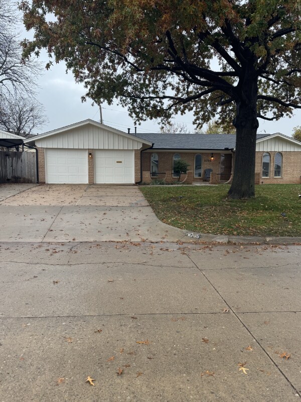 Photo - 8705 Lakeaire Dr