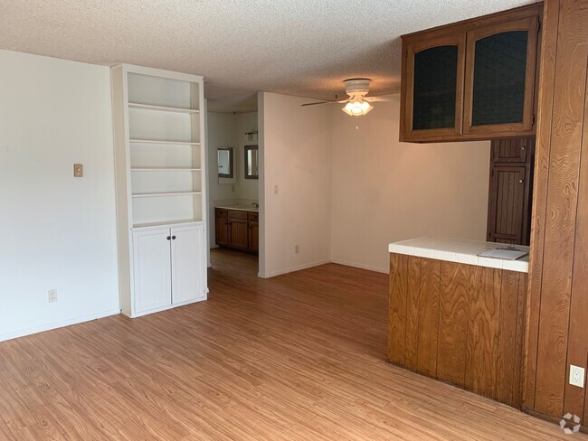 Building Photo - 7302 Mesa College Dr Unit 19 Rental