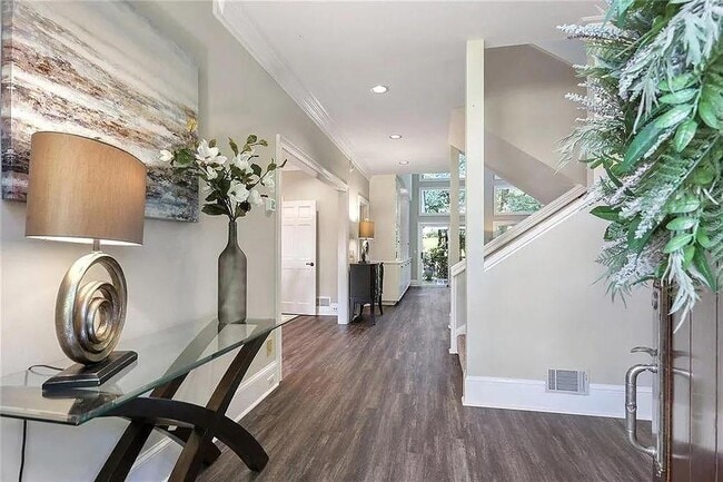 Photo - 930 Manchester Pl NW