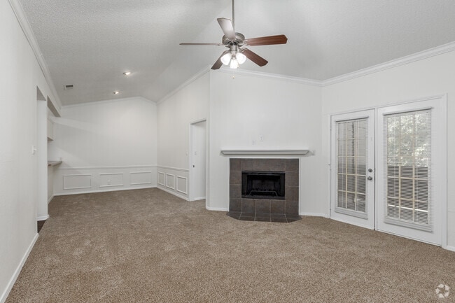 2BR, 2BA - 1,136SF - Living Area