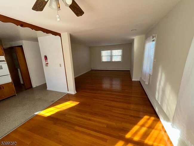 Photo - 1157 Goffle Rd