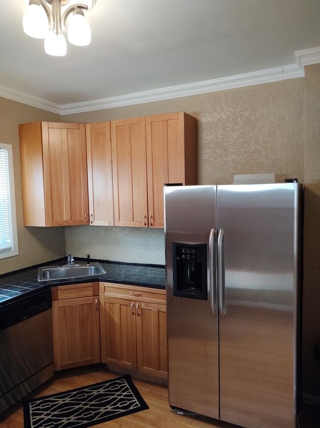 Photo - Furnished 3 Bedroom, 1 Bathroom