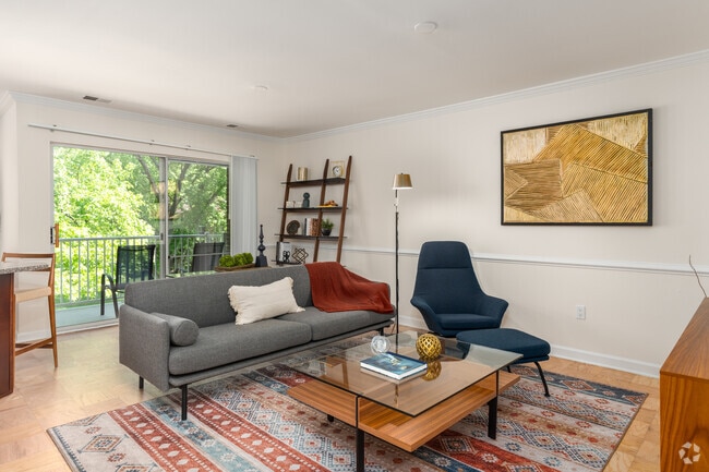 2BR, 1 BA - 927SF - Columbia Choice Apartments