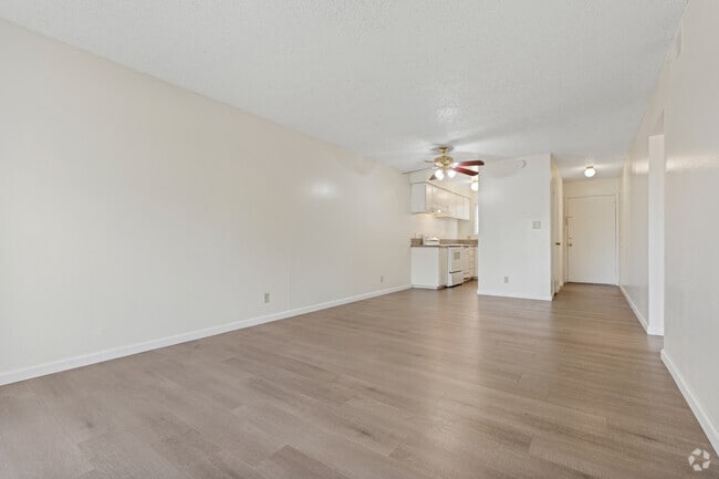 2BR, 1.5BA - 800SF - Living Room