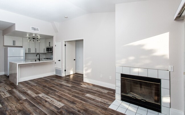 Photo - Upper Level 3 Bedroom, 2 Bath Condo! Unit 289