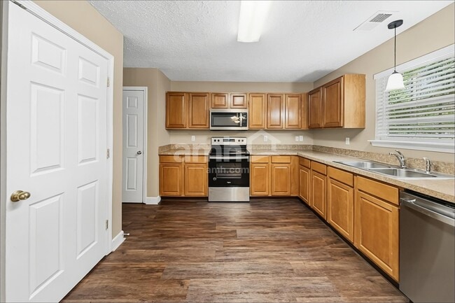 2310 Devonshire Dr
