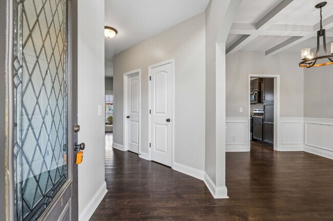 Photo - 275 Crusaw Dr