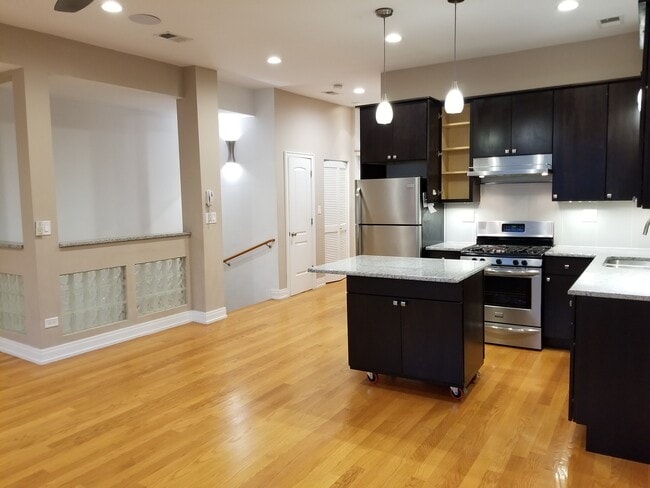 Photo - 2334 W Taylor St