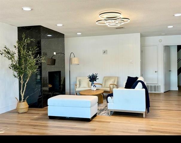 Photo - 119 Jeffrey Cir