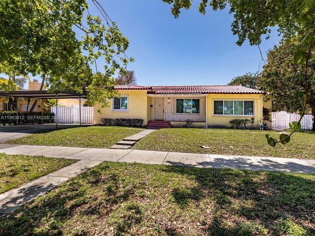 Photo - 630 SW 25th Rd