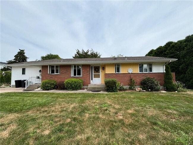 Building Photo - 57 Maplewood Ave Rental