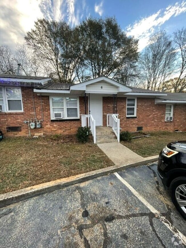 2 Bedroom Apartments for Rent in Greer, SC