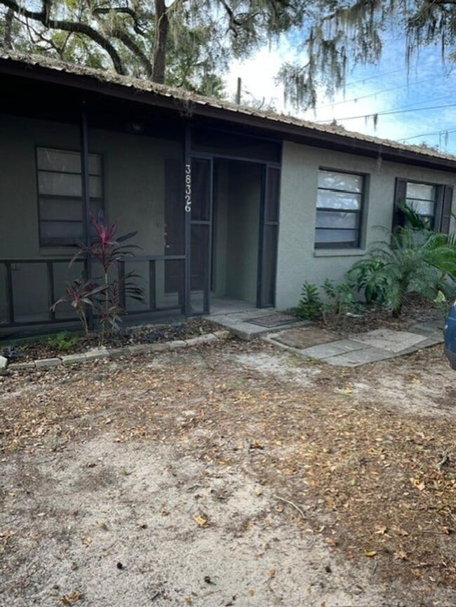 Building Photo - Move-In Ready 2BR/2BA Home with Modern Updates & Prime Zephyrhills Location!
