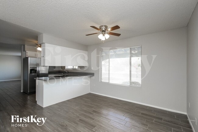 Photo - 5909 S Palm Dr