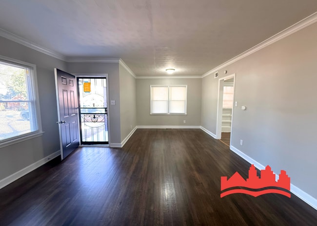 Photo - 3547 Barron Ave