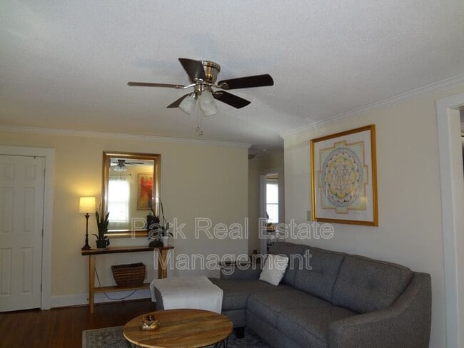 Photo - 602 Hillsborough Rd