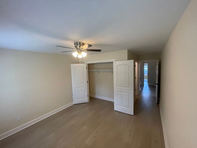 Photo - 1572 Heron Ln