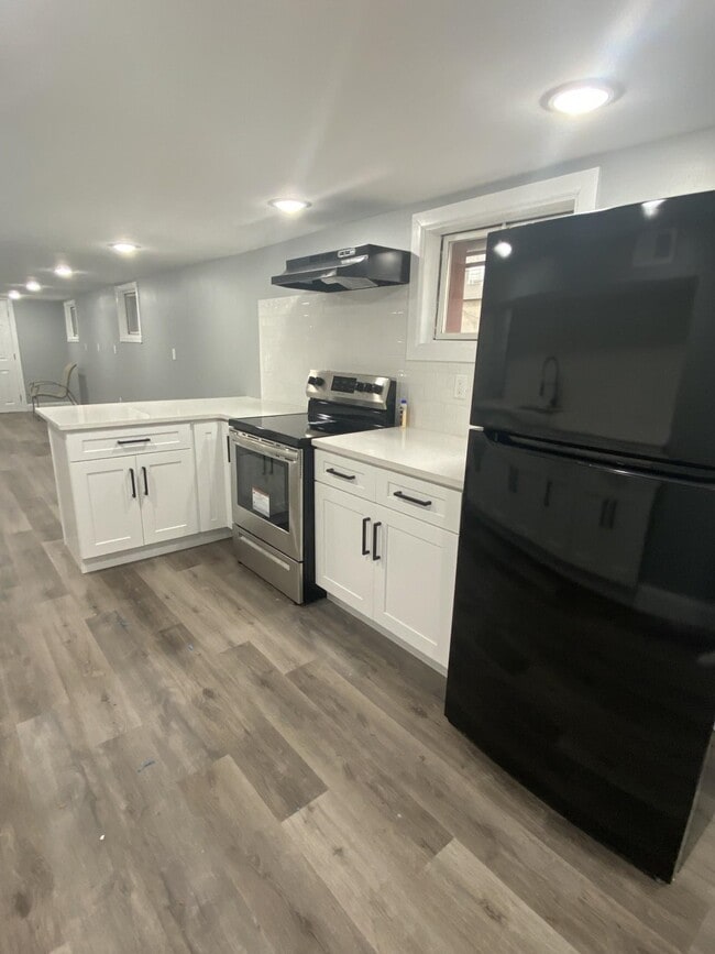 Photo - 24 W 35th St Unit B