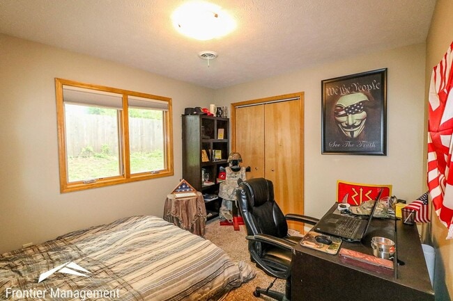 Photo - Beautiful 3 bedroom home just minutes from...