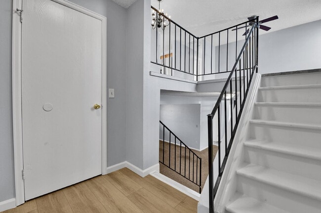 Photo - $2,540.95 with $300 off the first month's Rent- 4 Bedroom, 1.5 Bath, Single Family Home in Aurora...