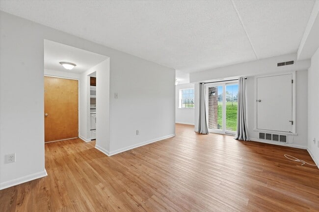 Photo - 2 Bedroom 1 Bathroom first floor Goshen Valley flat!