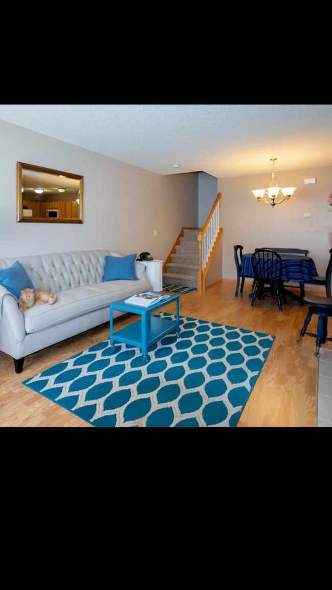 Photo - 6182 Marlowe Ave NE