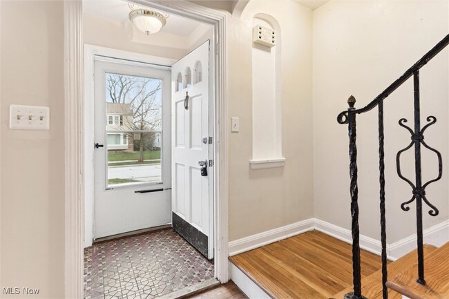 Photo - 3766 Warrendale Rd