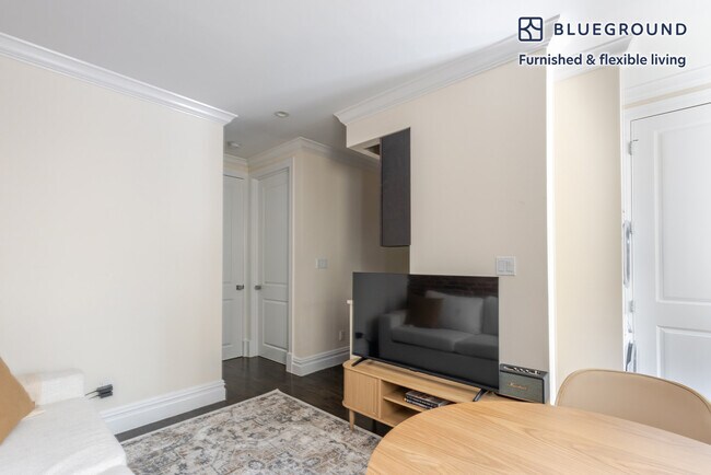 Photo - 239 Elizabeth St Unit FL5-ID1975