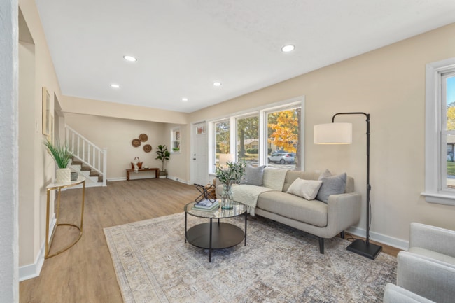 Photo - 1210 Gahan Dr