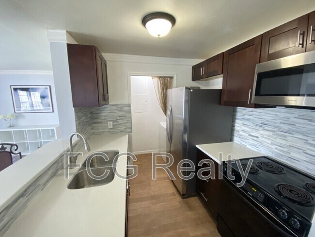Photo - 6160 Westgate Dr Unit Apt 202