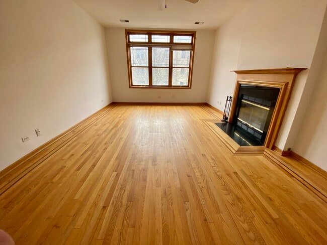Photo - 4233 N Kenmore Ave Unit 2N
