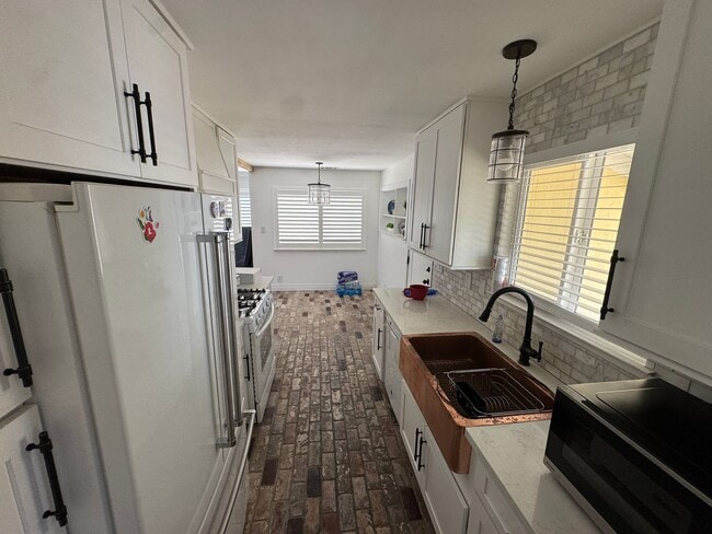 Photo - Meticulously Maintained Single-Story Home with Private Pool in Canterbury Village!