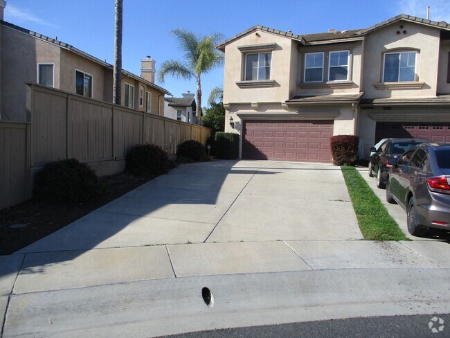 Building Photo - Desirable Rancho Bernardo 4 Bdr 2.5 Townhome