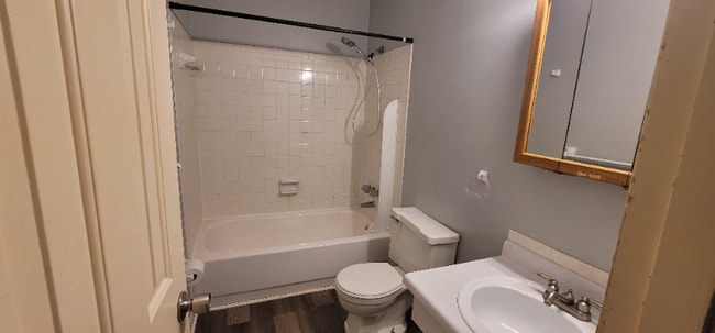 Photo - 3500 Warwick Dr