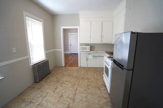 Photo - 218 Banks St Unit 7