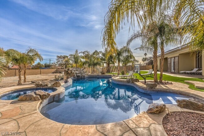 Photo - 2780 El Camino Rd