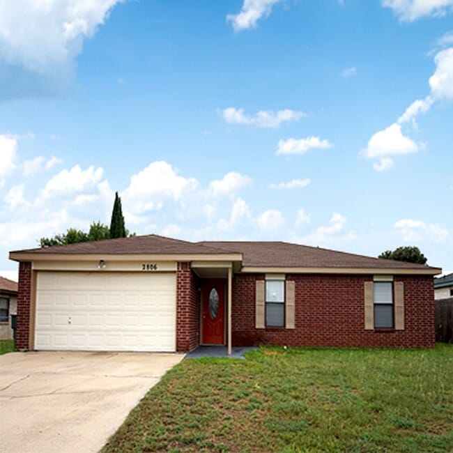 Building Photo - 2806 Derby Dr