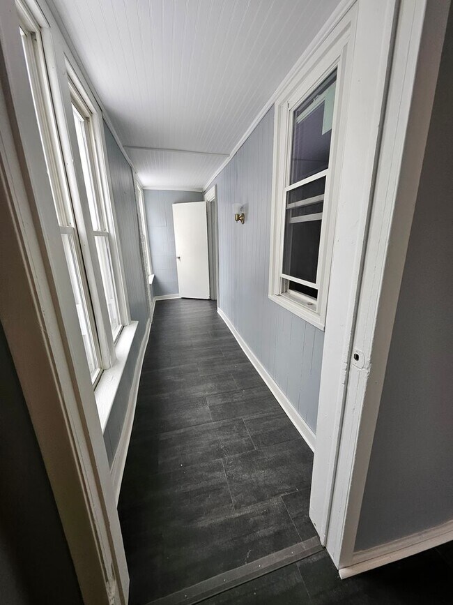 Photo - Lower 2 bedroom unit East Side