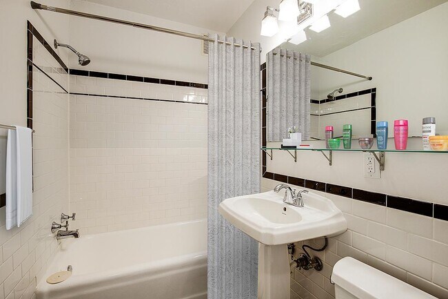 Photo - Park Aire Apartments