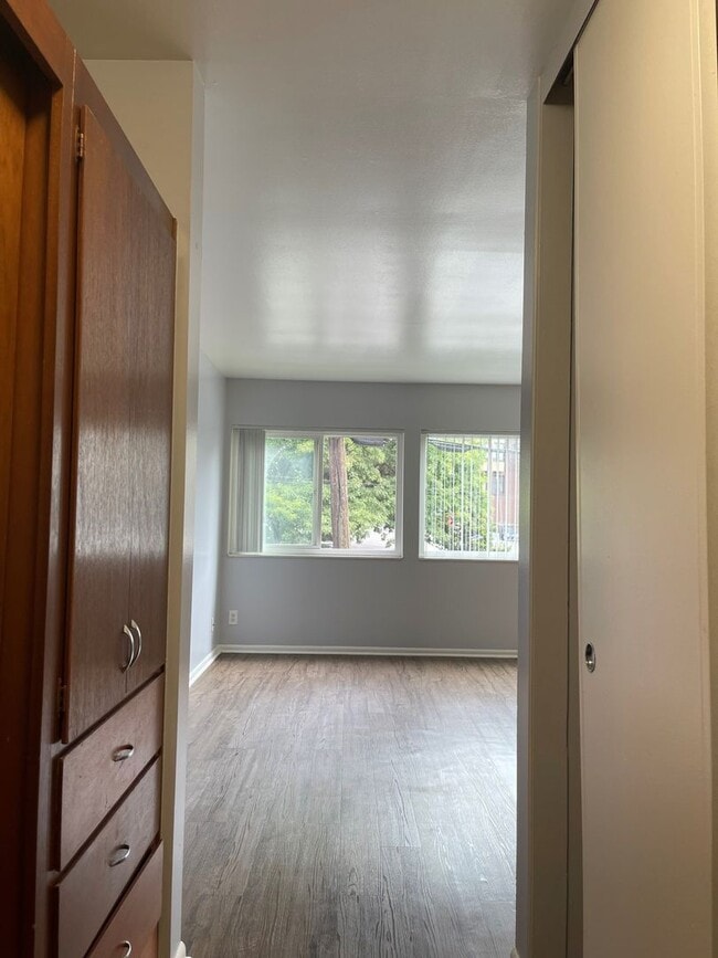 Photo - Bellevue Place Apartments