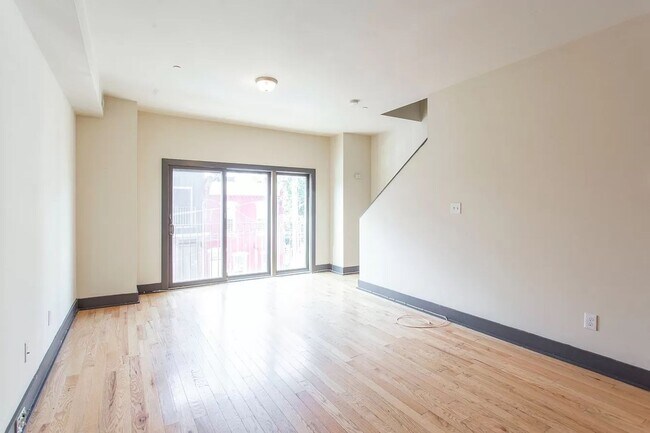 Photo - 1826 W Norris St Unit 2