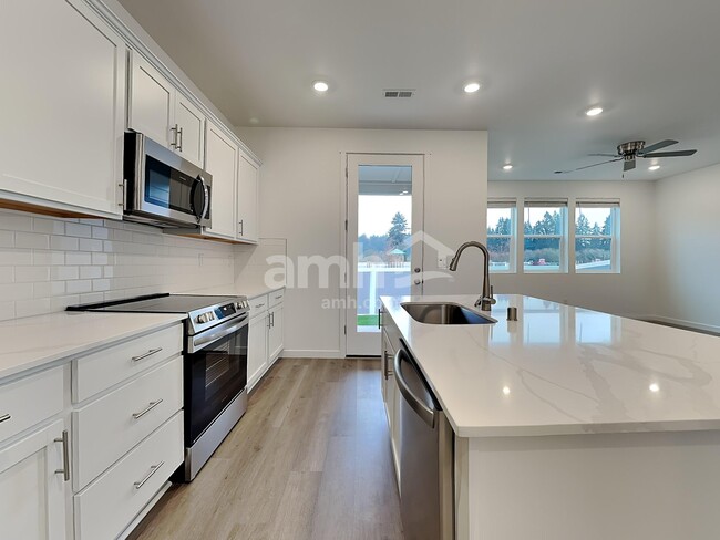 Photo - 5222 Turnstone St SE