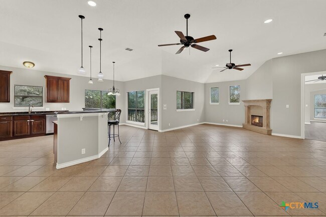 Photo - 923 Krona Ct