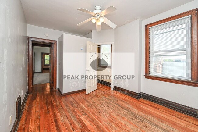 Photo - 2125 W Clifton Ave Unit B