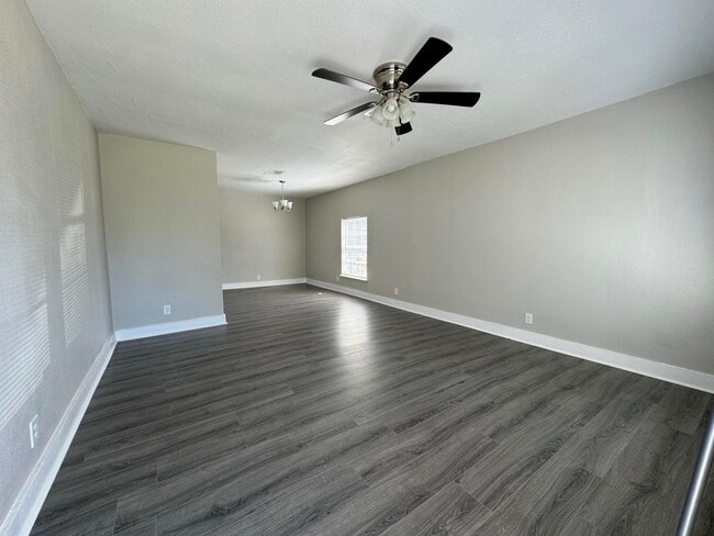 Photo - 8708 Lanewood Dr