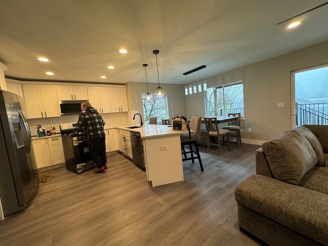 Photo - 778 E Jefferson St