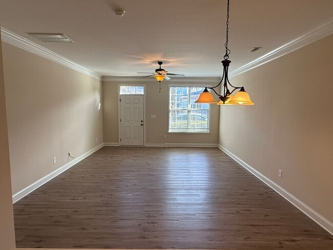 Photo - 371 Beacon St NW